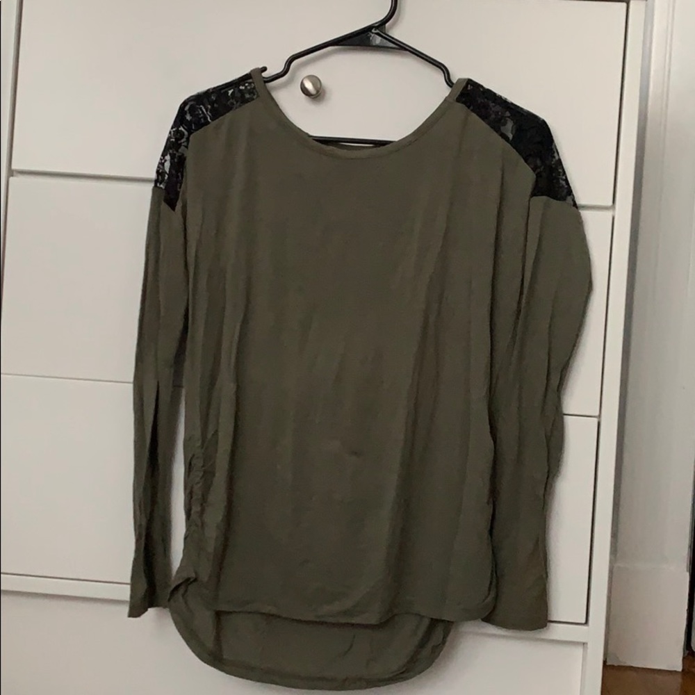Green long sleeve with lace